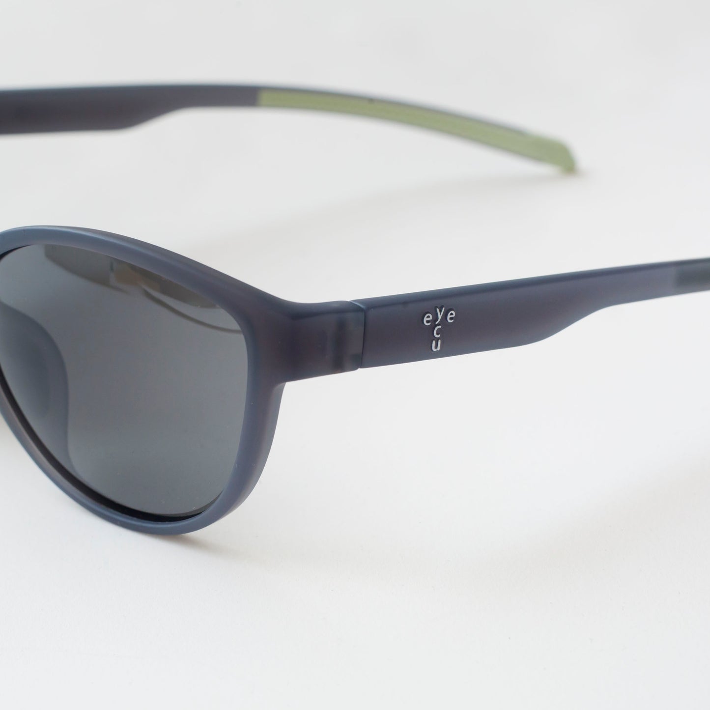 Lhr by eye c u sold at nation Osaka.