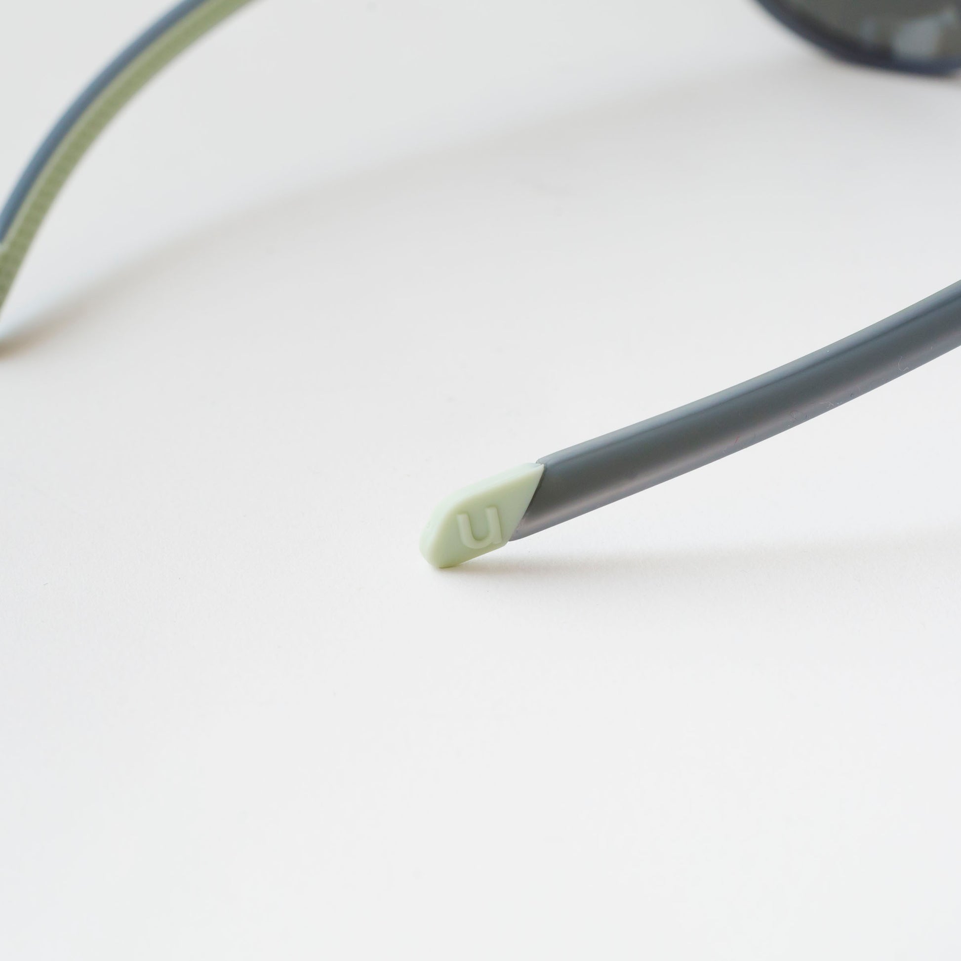 Lhr by eye c u sold at nation Osaka.