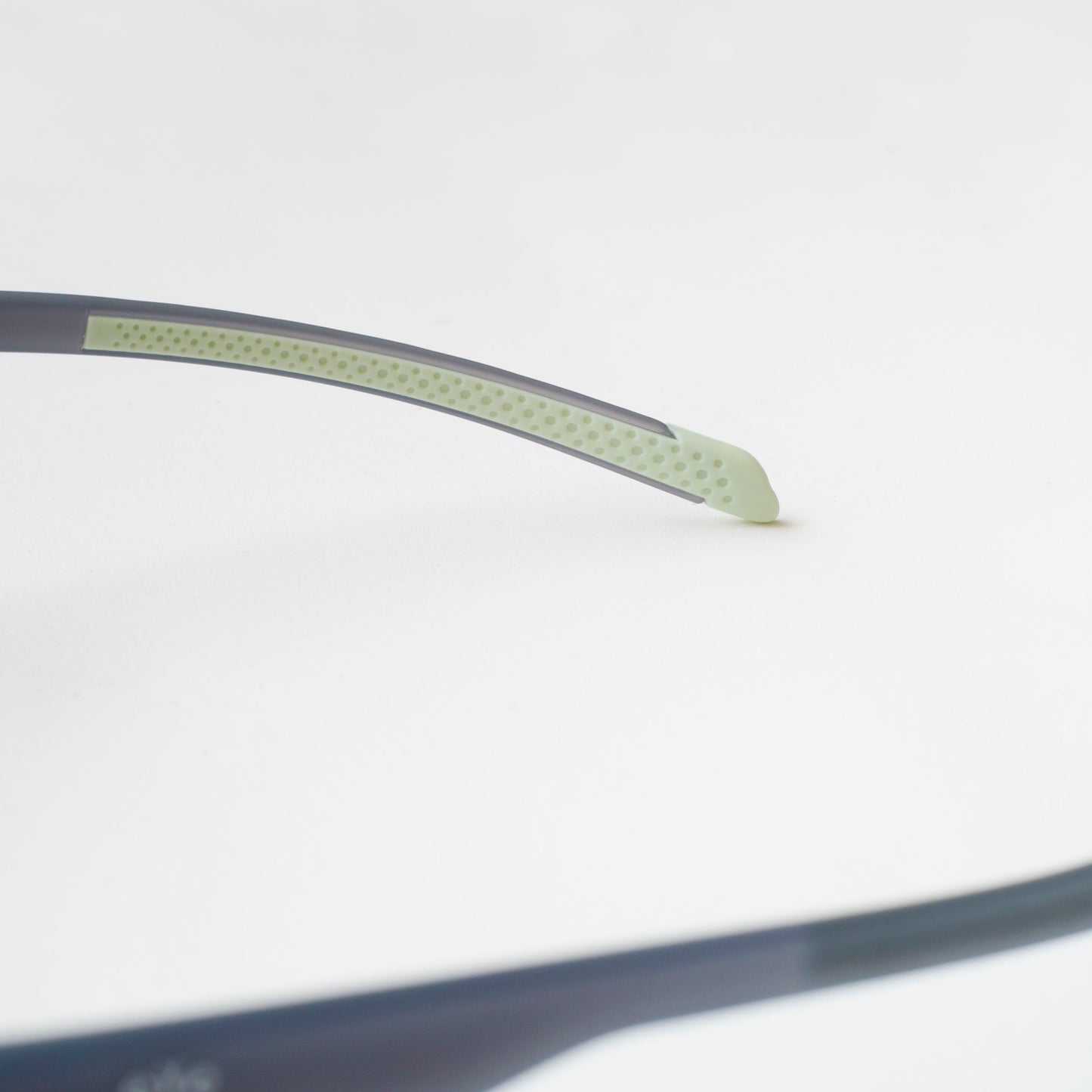 Lhr by eye c u sold at nation Osaka.