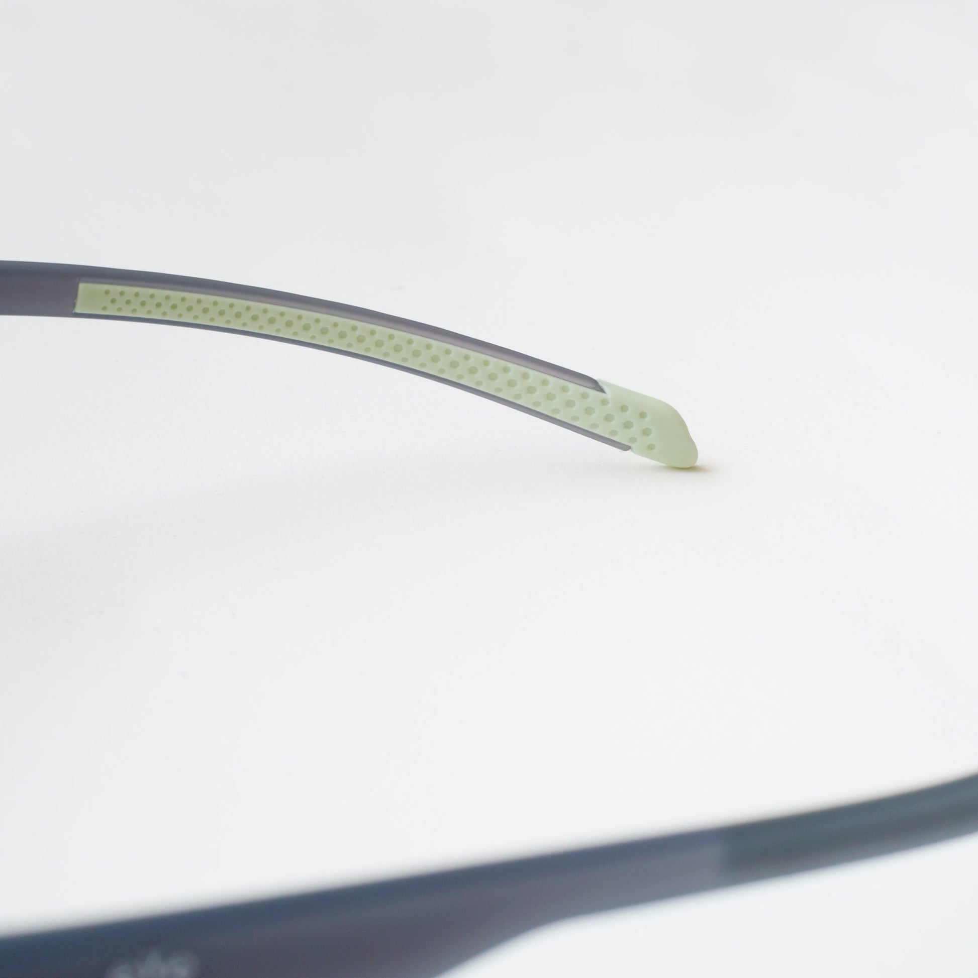 Lhr by eye c u sold at nation Osaka.