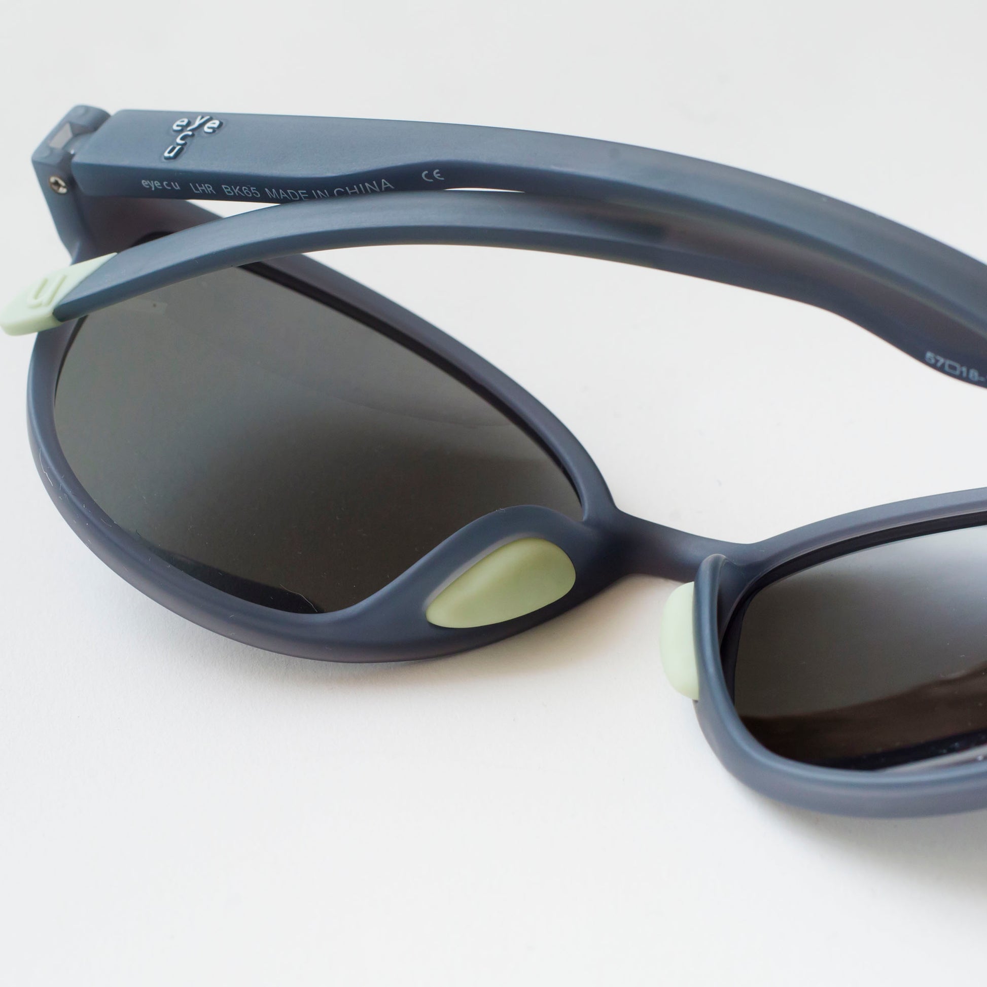 Lhr by eye c u sold at nation Osaka.