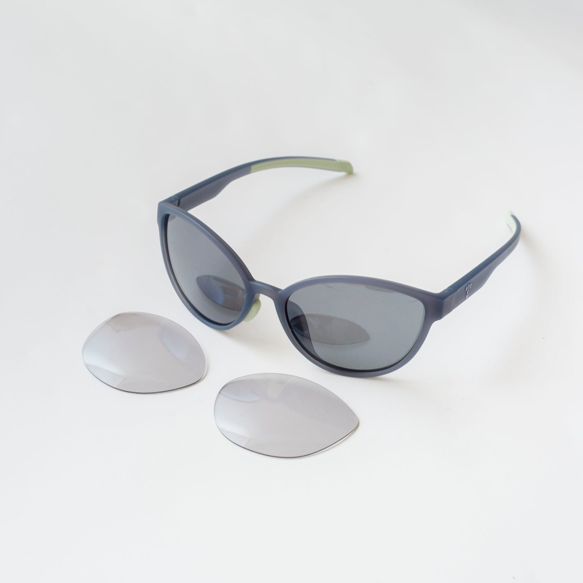 Lhr by eye c u sold at nation Osaka.